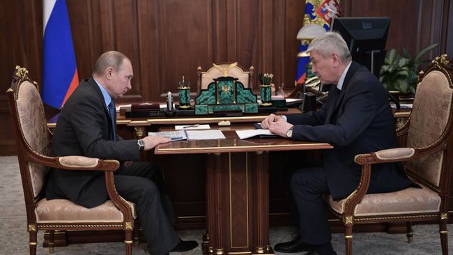 Владимир Путин и директор Росфинмониторинга Юрий Чиханчин во время встречи. 11 марта 2019 Владимир Путин и директор Росфинмониторинга Юрий Чиханчин во время встречи. 11 марта 2019