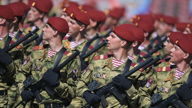 Парадный расчет Войск национальной гвардии Российской Федерации на военном параде, посвященном 73-й годовщине Победы в Великой Отечественной войне 1941-1945 годов Парадный расчет Войск национальной гвардии Российской Федерации на военном параде, посвященном 73-й годовщине Победы в Великой Отечественной войне 1941-1945 годов