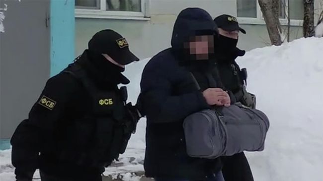 ФСБ и МВД РФ пресекли деятельность преступной группы по изготовлению и сбыту оружия ФСБ и МВД РФ пресекли деятельность преступной группы по изготовлению и сбыту оружия