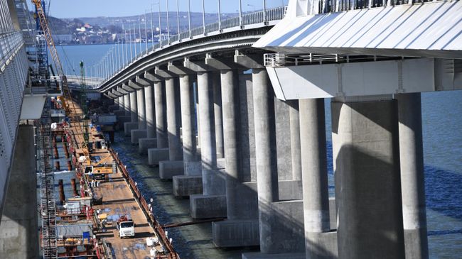 Строительство железнодорожной части Крымского моста Строительство железнодорожной части Крымского моста