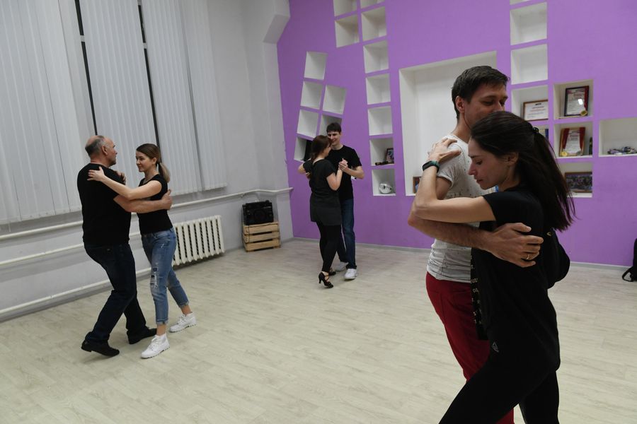 Мария Барышникова на занятиях по танцам Мария Барышникова на занятиях по танцам