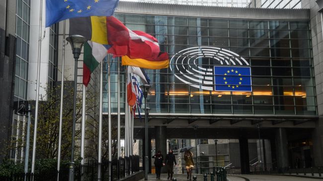 Здание Европейского парламента в Брюсселе Здание Европейского парламента в Брюсселе