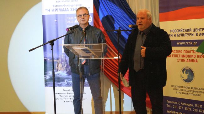 Греческие журналисты Никос Бардунис и Петрос Касиматис делятся впечатлениями от поездки в Крым