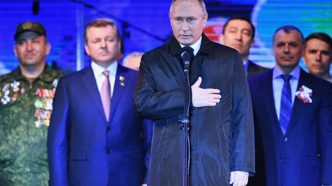 Президент РФ Владимир Путин на концерте в Симферополе по случаю пятилетия воссоединения Крыма с Россией Президент РФ Владимир Путин на концерте в Симферополе по случаю пятилетия воссоединения Крыма с Россией