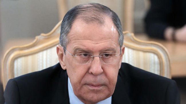Министр иностранных дел РФ Сергей Лавров во время встречи в Москве с дипломатическим советником президента Алжира, госминистром Раматаном Ламамрой Министр иностранных дел РФ Сергей Лавров во время встречи в Москве с дипломатическим советником президента Алжира, госминистром Раматаном Ламамрой