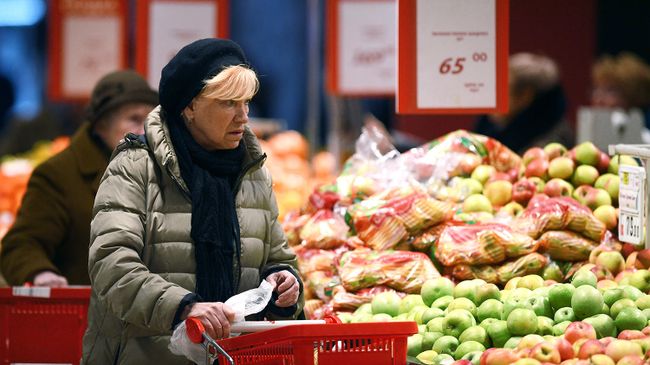 Очень важно, чтобы в день человек съедал не менее 400 граммов овощей и фруктов – разноцветных и свежих. Очень важно, чтобы в день человек съедал не менее 400 граммов овощей и фруктов – разноцветных и свежих.