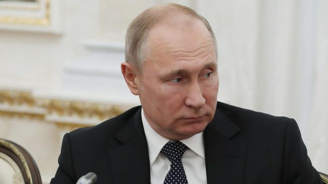 Президент РФ Владимир Путин на встрече с победителями конкурса управленцев Лидеры России Президент РФ Владимир Путин на встрече с победителями конкурса управленцев Лидеры России