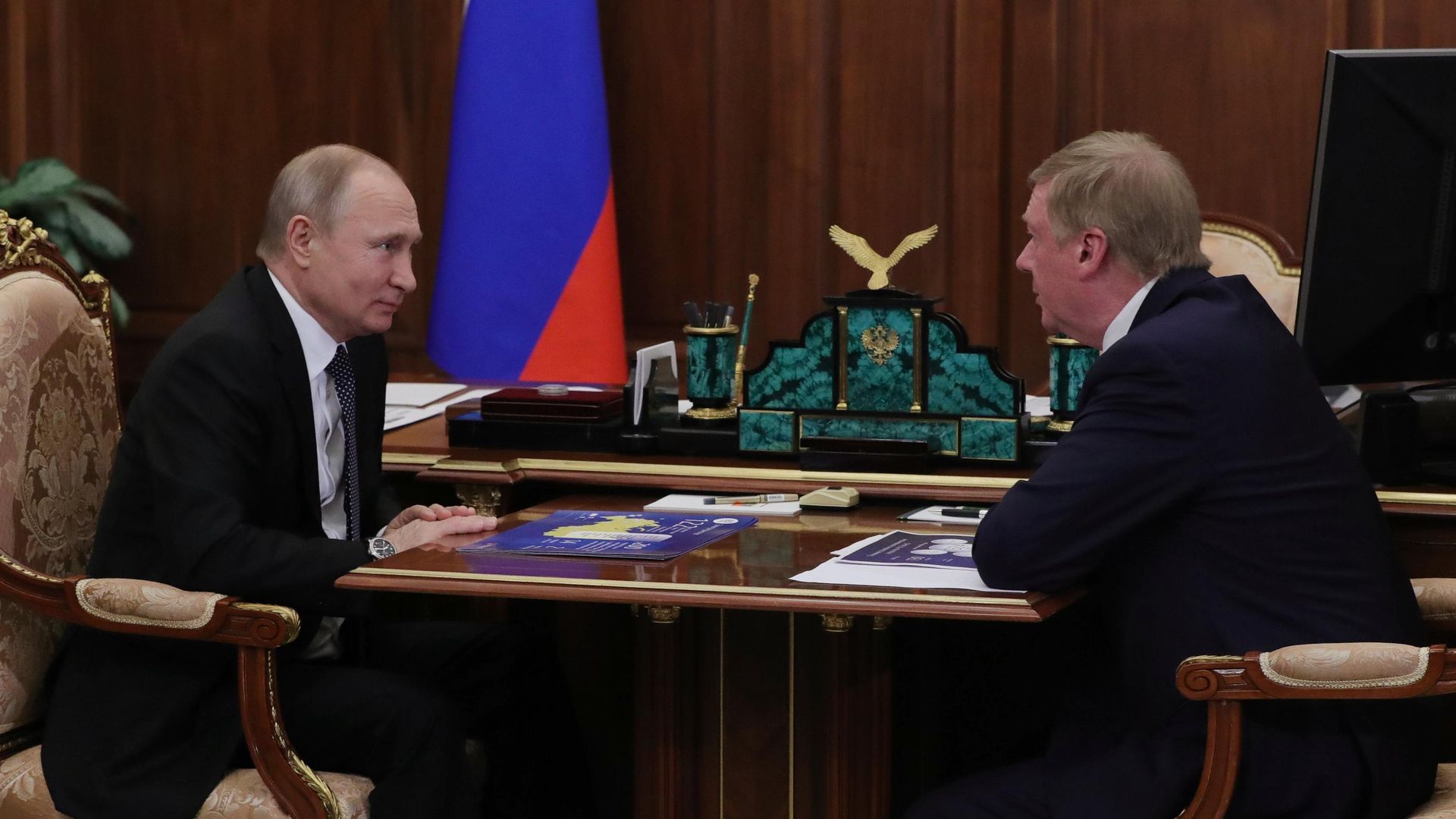 Владимир Путин и Анатолий Чубайс во время встречи Владимир Путин и Анатолий Чубайс во время встречи - РИА Новости, 1920, 24.03.2022