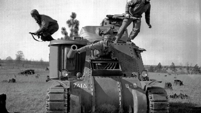 Танк M3 Lee Танк M3 Lee