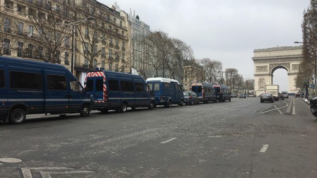19-ый акт протестов желтых жилетов в Париже, Франция 19-ый акт протестов желтых жилетов в Париже, Франция