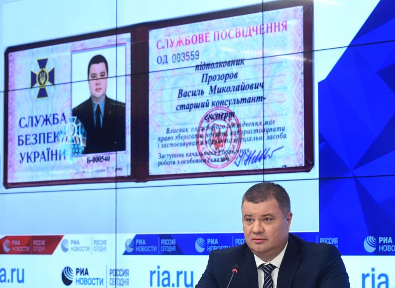 Подполковник СБУ Василий Прозоров на пресс-конференции в ММПЦ МИА Россия сегодня в Москве по событиям на постмайданной Украине. 25 марта 2019 Подполковник СБУ Василий Прозоров на пресс-конференции в ММПЦ МИА Россия сегодня в Москве по событиям на постмайданной Украине. 25 марта 2019