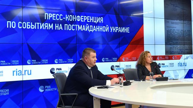 Подполковник СБУ Василий Прозоров на пресс-конференции в ММПЦ МИА Россия сегодня в Москве по событиям на постмайданной Украине. 25 марта 2019 Подполковник СБУ Василий Прозоров на пресс-конференции в ММПЦ МИА Россия сегодня в Москве по событиям на постмайданной Украине. 25 марта 2019