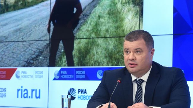 Подполковник СБУ Василий Прозоров на пресс-конференции в ММПЦ МИА Россия сегодня в Москве по событиям на постмайданной Украине Подполковник СБУ Василий Прозоров на пресс-конференции в ММПЦ МИА Россия сегодня в Москве по событиям на постмайданной Украине