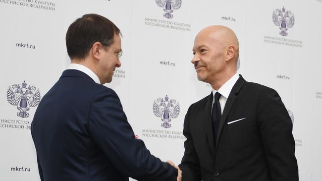 Министр культуры РФ Владимир Мединский и кинорежиссер Федор Бондарчук, награжденный орденом Александра Невского. 25 марта 2019 Министр культуры РФ Владимир Мединский и кинорежиссер Федор Бондарчук, награжденный орденом Александра Невского. 25 марта 2019