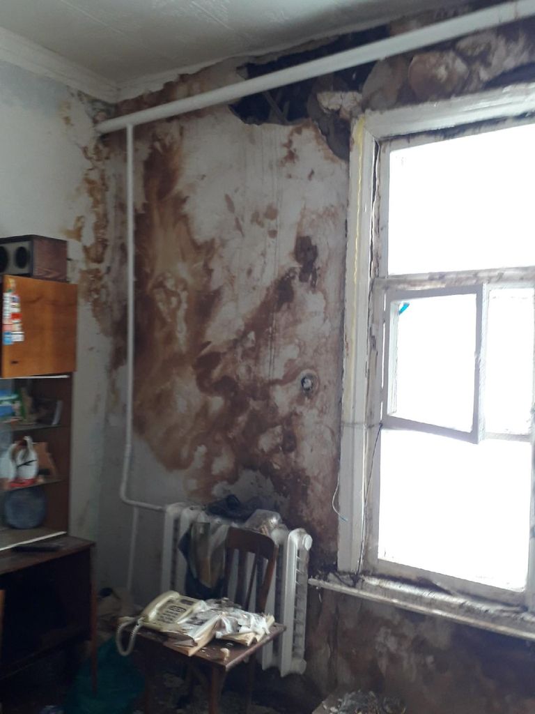 Одна из комнат в бараке, в который Ивановым предложили переехать
