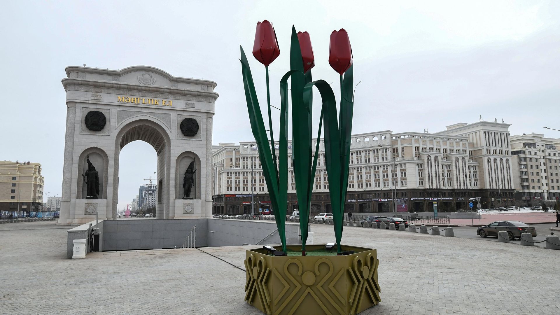 Триумфальная арка в Нур-Султане Триумфальная арка в Нур-Султане - РИА Новости, 1920, 16.08.2020