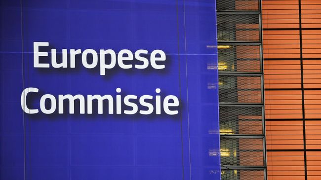 Баннер на здании Европейской Комиссии в Брюссел