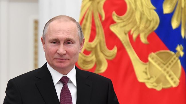Президент РФ Владимир Путин на церемонии вручения премий президента РФ молодым деятелям культуры и в области литературы и искусства за произведения для детей и юношества за 2018 год. 26 марта 2019 Президент РФ Владимир Путин на церемонии вручения премий президента РФ молодым деятелям культуры и в области литературы и искусства за произведения для детей и юношества за 2018 год. 26 марта 2019