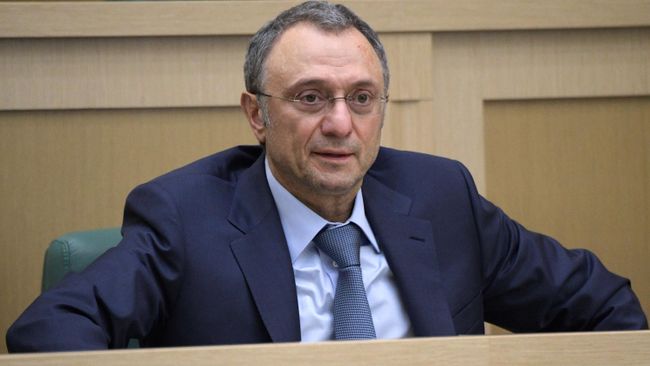 Сенатор, член комитета Совета Федерации РФ по регламенту и организации парламентской деятельности Сулейман Керимов на заседании Совета Федерации РФ