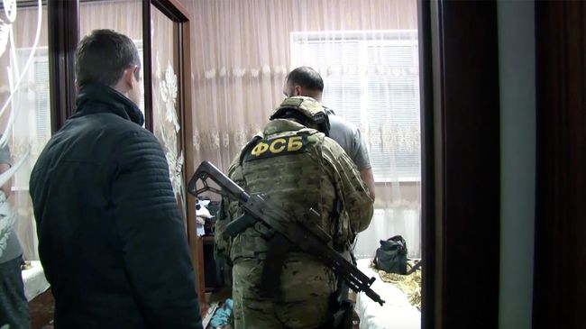 Задержние участников террористической организации Хизб ут-Тахрир аль-Ислами (организация запрещена в России) в Крыму Задержние участников террористической организации Хизб ут-Тахрир аль-Ислами (организация запрещена в России) в Крыму