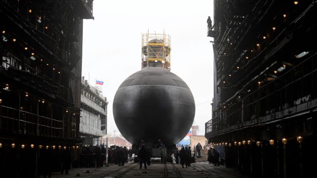 Торжественная церемония спуска на воду дизель-электрической подводной лодки проекта 636.3 Петропавловск-Камчатский на Адмиралтейских верфях в Санкт-Петербурге Торжественная церемония спуска на воду дизель-электрической подводной лодки проекта 636.3 Петропавловск-Камчатский на Адмиралтейских верфях в Санкт-Петербурге