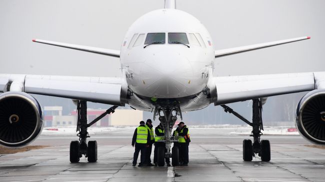 Самолет Ту-204 Самолет Ту-204