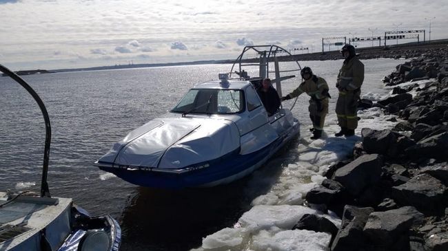 Со льда Финского залива спасены 89 рыбаков. 30 марта 2019 Со льда Финского залива спасены 89 рыбаков. 30 марта 2019