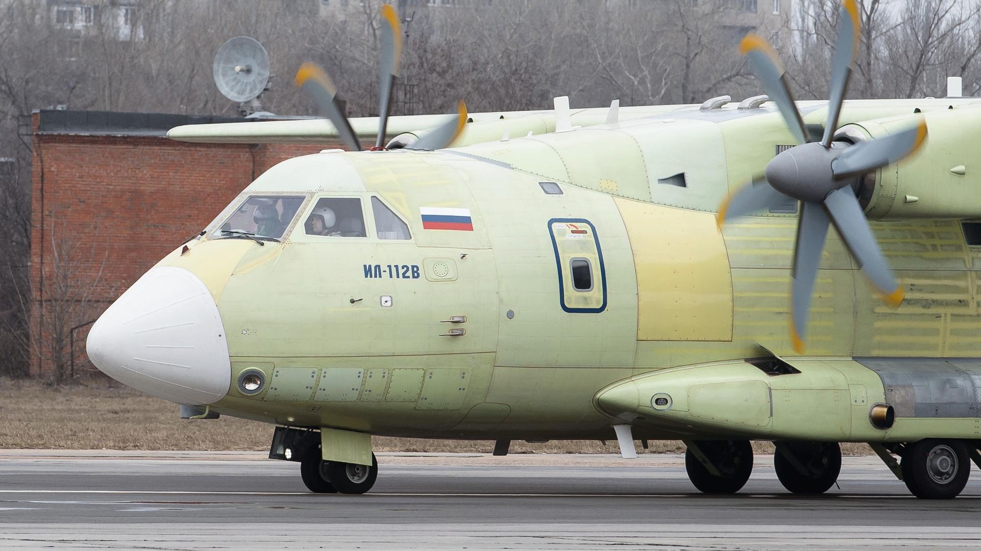 Новейший российский легкий военно-транспортный самолет Ил-112В во время своего первого испытательного полета. 30 марта 2019 - РИА Новости, 1920, 05.07.2021
