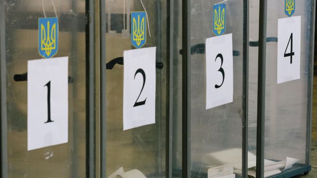 Урны для голосования на избирательном участке в Харькове. 31 марта 2019 Урны для голосования на избирательном участке в Харькове. 31 марта 2019