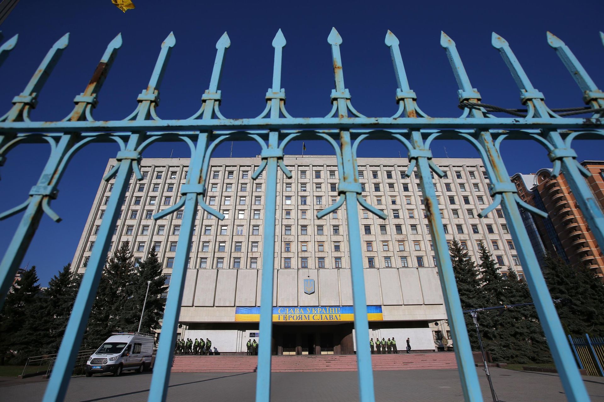 Здание ЦИК Украины в Киеве во время президентских выборов президента Украины Здание ЦИК Украины в Киеве во время президентских выборов президента Украины - РИА Новости, 1920, 01.04.2025
