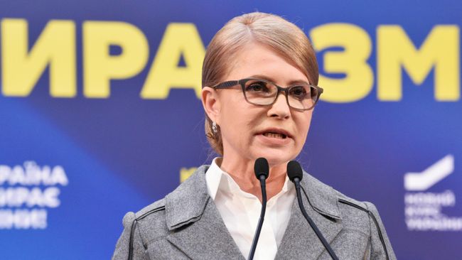 Кандидат в президенты Украины Юлия Тимошенко во время пресс-конференции в штабе партии Батькивщина в Киеве Кандидат в президенты Украины Юлия Тимошенко во время пресс-конференции в штабе партии Батькивщина в Киеве