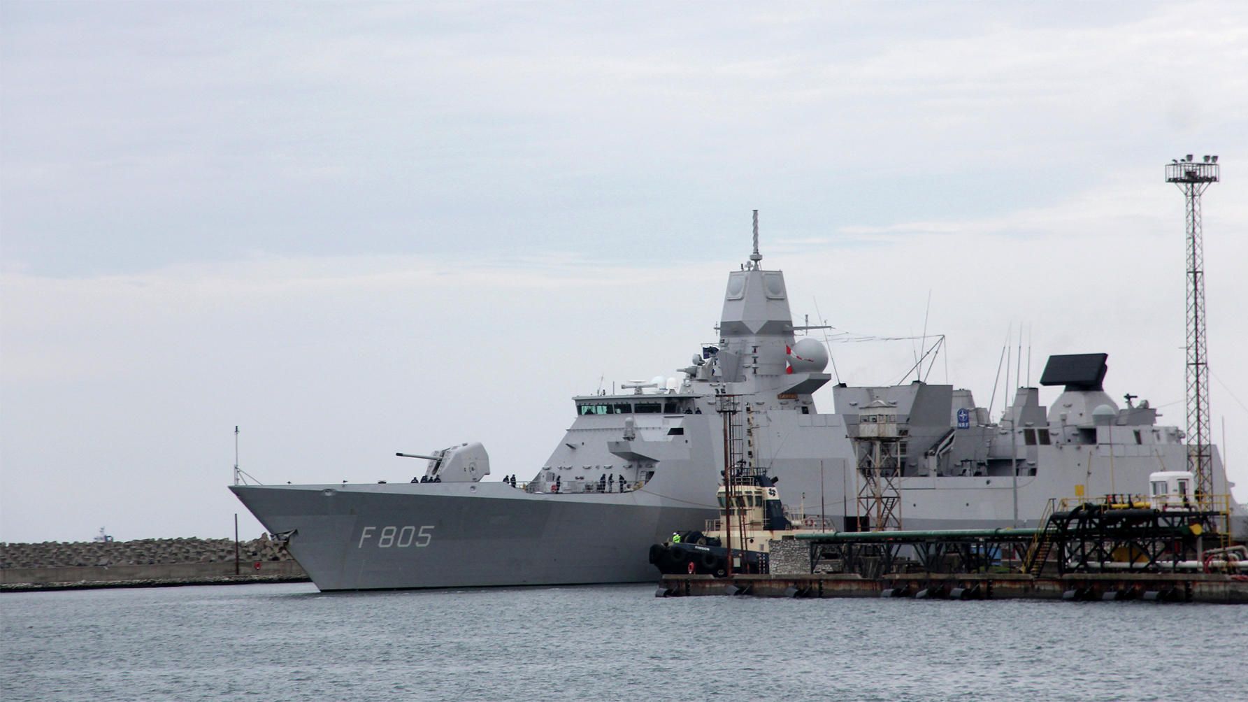 Фрегат Королевских ВМС Нидерландов Evertsen в порту Поти Фрегат Королевских ВМС Нидерландов Evertsen в порту Поти - РИА Новости, 1920, 30.06.2021