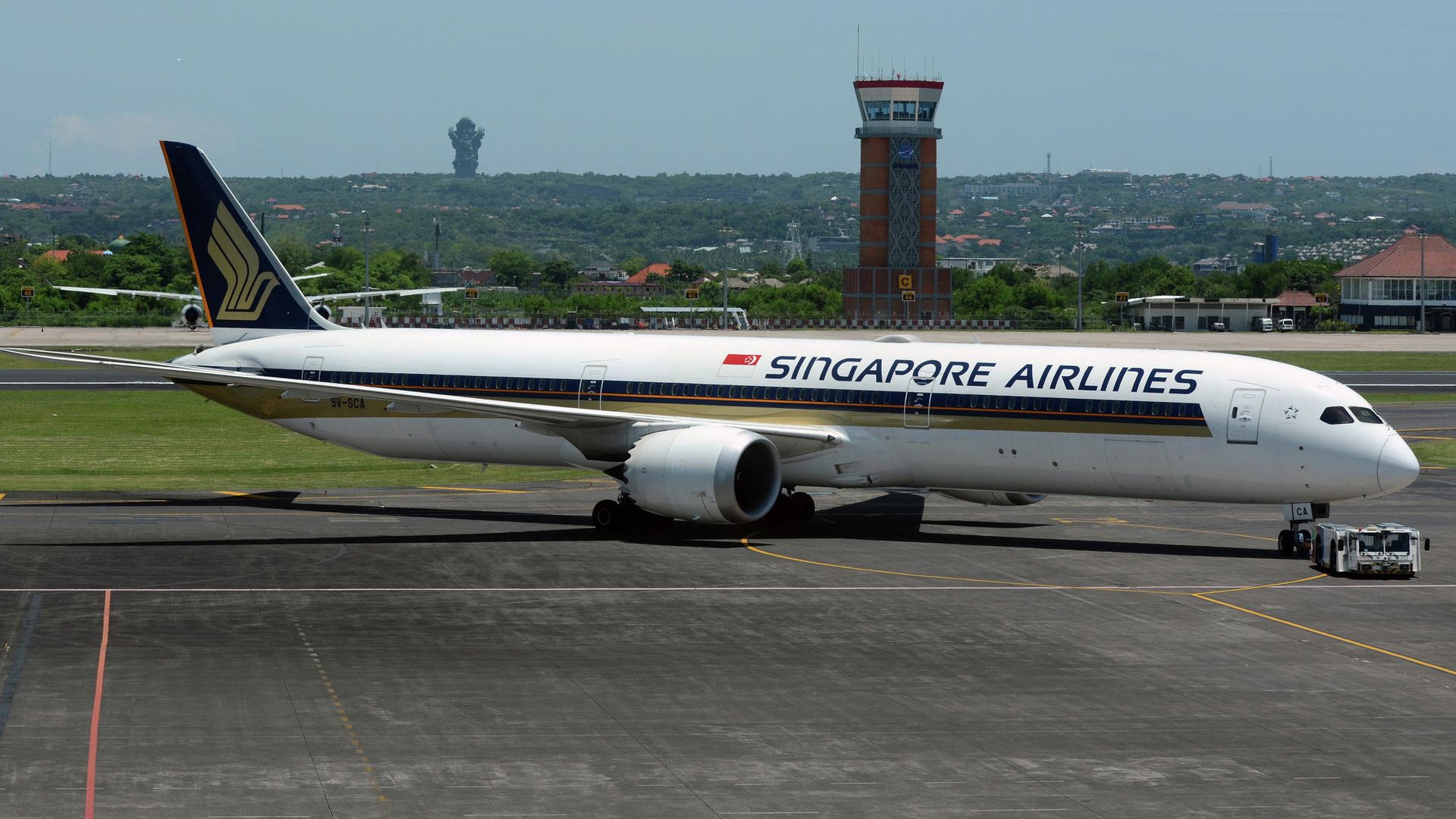 Самолет Boeing 787-10 Dreamliner авиакомпании Singapore Airlines Самолет Boeing 787-10 Dreamliner авиакомпании Singapore Airlines - РИА Новости, 1920, 29.09.2020