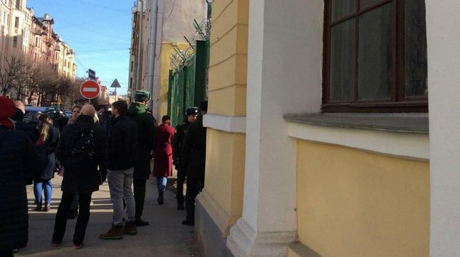 Ситуация у Военно-космической академии им. А. Ф. Можайского в Санкт-Петербурге. 2 апреля 2019 Ситуация у Военно-космической академии им. А. Ф. Можайского в Санкт-Петербурге. 2 апреля 2019