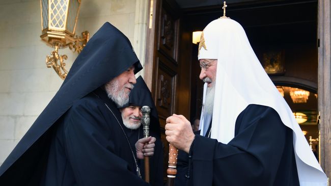Патриарх Московский и всея Руси Кирилл и верховный патриарх и католикос всех армян Гарегин II 