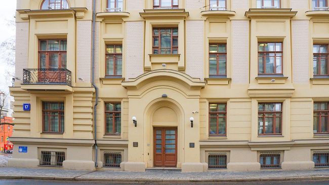 Бывший доходный дом на улице Остоженка в Москве Бывший доходный дом на улице Остоженка в Москве