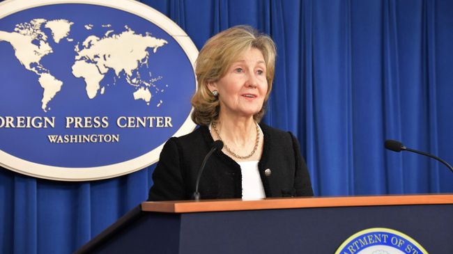 Постоянный представитель США при НАТО Кэй Бейли Хатчинсон. 2 апреля 2019 Постоянный представитель США при НАТО Кэй Бейли Хатчинсон. 2 апреля 2019