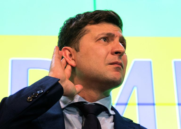 Кандидат в президенты Украины, актер Владимир Зеленский в своем избирательном штабе в Киеве