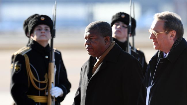 Прилет президента Анголы Ж. Лоуренсу в Москву