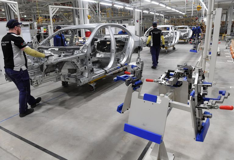 Открытие завода по производству легковых автомобилей Mercedes Открытие завода по производству легковых автомобилей Mercedes