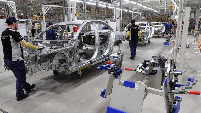 Открытие завода по производству легковых автомобилей Mercedes Открытие завода по производству легковых автомобилей Mercedes