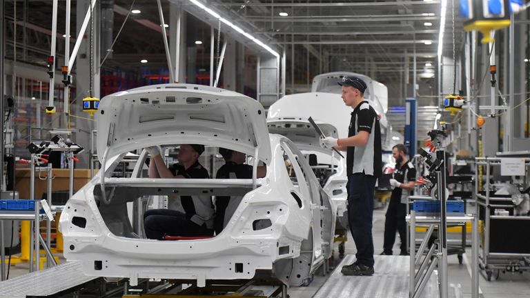 Открытие завода по производству легковых автомобилей Mercedes Открытие завода по производству легковых автомобилей Mercedes