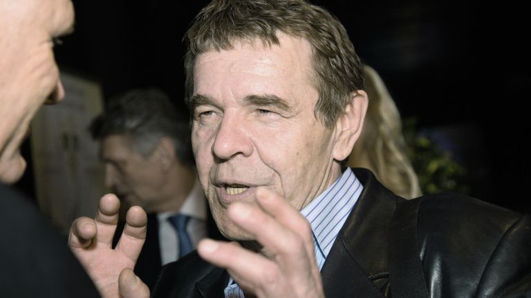 Актер Алексей Булдаков на праздновании дня рождения художника Никаса Сафронова в ресторане FBR Актер Алексей Булдаков на праздновании дня рождения художника Никаса Сафронова в ресторане FBR