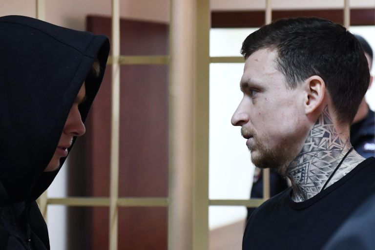 Брат Александра Кокорина Кирилл (слева) и Павел Мамаев Брат Александра Кокорина Кирилл (слева) и Павел Мамаев