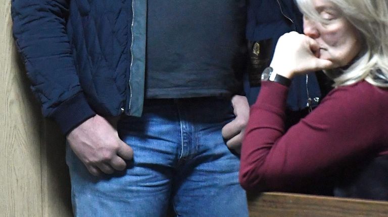 Отчим Александра Кокорина Кирилл Логинов и мать Александра Кокорина Светлана