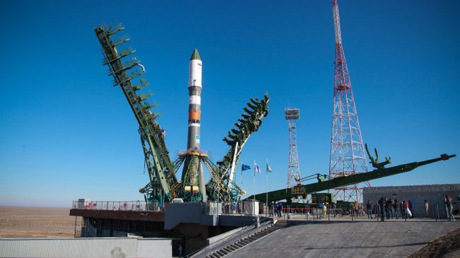 Ракета-носителя Союз-2.1а с грузовым кораблем Прогресс МС-11 перед пуском с космодрома Байконур
