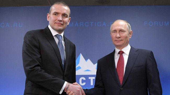 Президент РФ Владимир Путин и президент Исландии Гудни Йоханнессон во время встречи в Архангельске Президент РФ Владимир Путин и президент Исландии Гудни Йоханнессон во время встречи в Архангельске