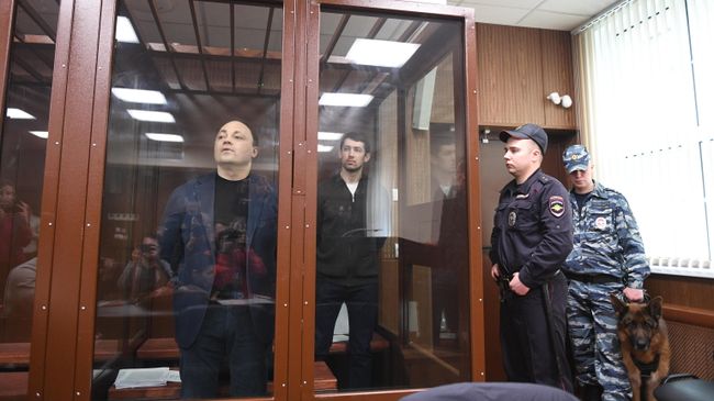 Бывший мэр Владивостока Игорь Пушкарев, обвиняемый во взяточничестве, во время заседания в Тверском суде Москвы Бывший мэр Владивостока Игорь Пушкарев, обвиняемый во взяточничестве, во время заседания в Тверском суде Москвы