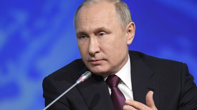 Президент РФ Владимир Путин на пленарном заседании V Международного арктического форума Арктика – территория диалога в Санкт-Петербурге. 9 апреля 2019 Президент РФ Владимир Путин на пленарном заседании V Международного арктического форума Арктика – территория диалога в Санкт-Петербурге. 9 апреля 2019