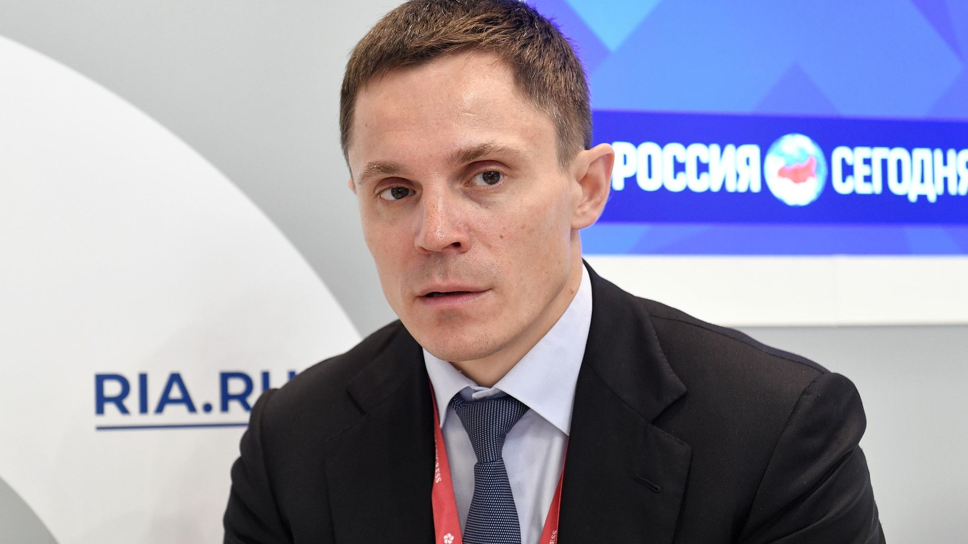 Руководитель Федерального агентства по техническому регулированию и метрологии (Росстандарт) Алексей Абрамов на стенде МИА Россия сегодня на международном арктическом форуме Арктика – территория диалога Руководитель Федерального агентства по техническому регулированию и метрологии (Росстандарт) Алексей Абрамов на стенде МИА Россия сегодня на международном арктическом форуме Арктика – территория диалога - РИА Новости, 1920, 02.12.2020